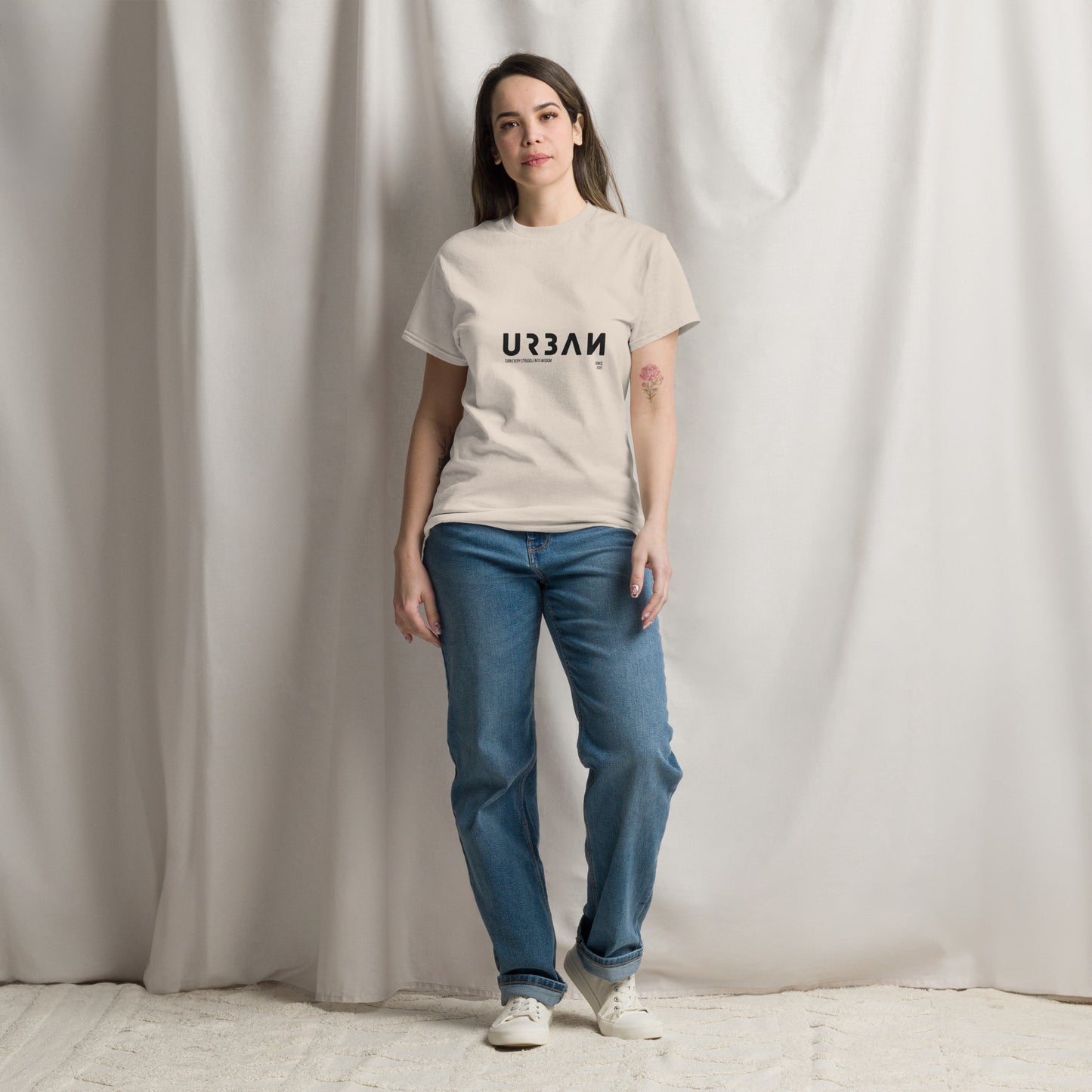 T-shirt URBΛИ